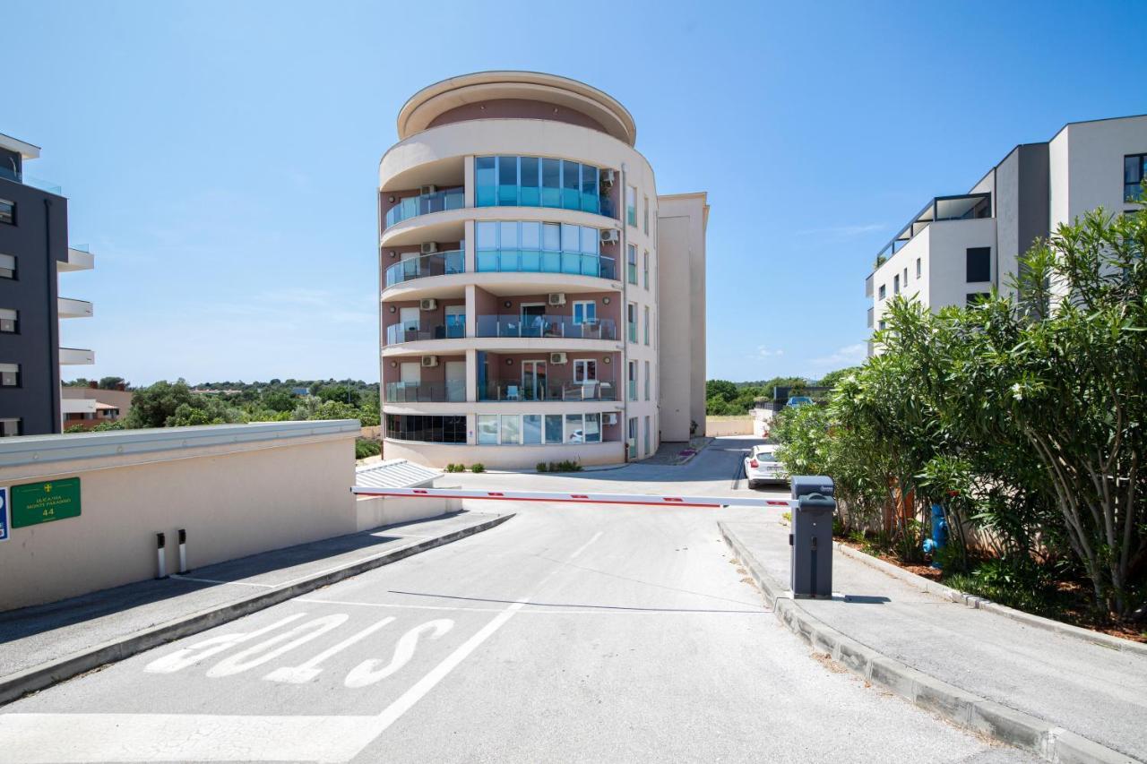 Monte Paradiso Sun Apartment พูลา ภายนอก รูปภาพ